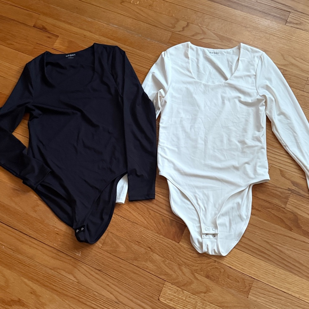 Old‎ Navy Women's 2  Bodysuit  size S